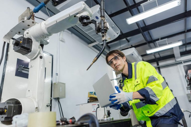 Supply Chain Management in Manufacturing: How to Establish Productive Processes.